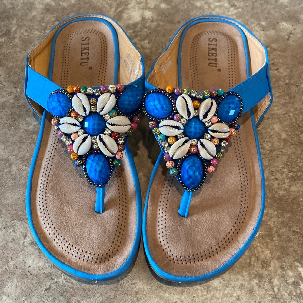 Tropical Flair Ladies Sandals 8.5, Siketu